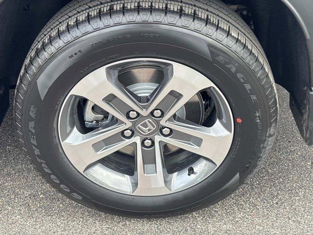 new 2025 Honda Pilot car, priced at $46,050