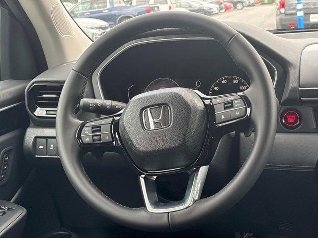 new 2025 Honda Pilot car, priced at $46,050