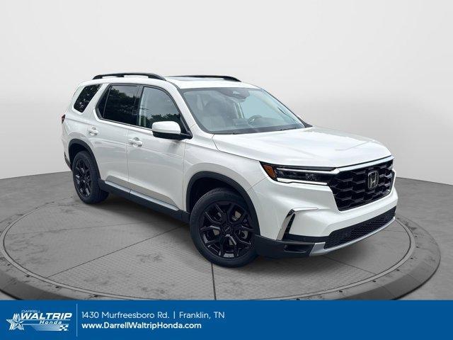 new 2025 Honda Pilot car, priced at $52,405