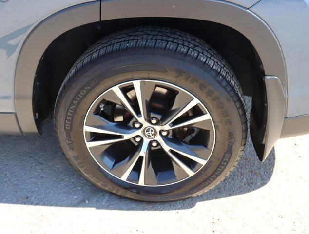 used 2019 Toyota Highlander car, priced at $18,933