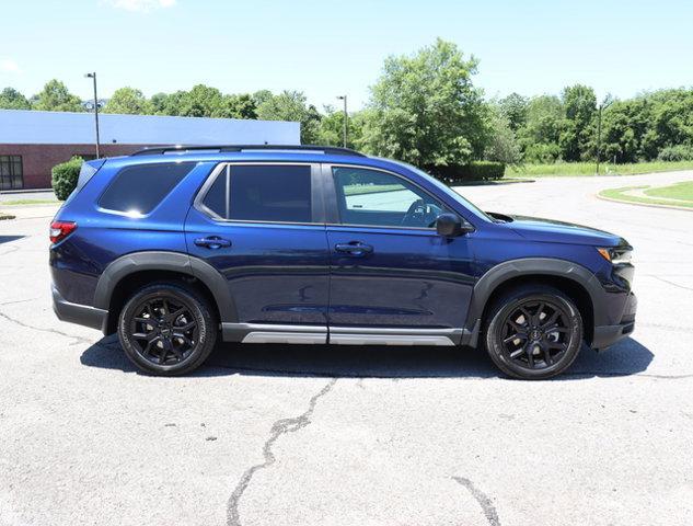 new 2025 Honda Pilot car, priced at $43,245