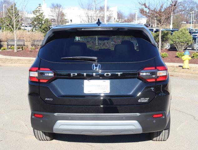 new 2025 Honda Pilot car, priced at $45,995