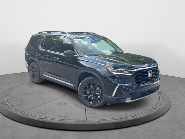 new 2025 Honda Pilot car, priced at $49,850