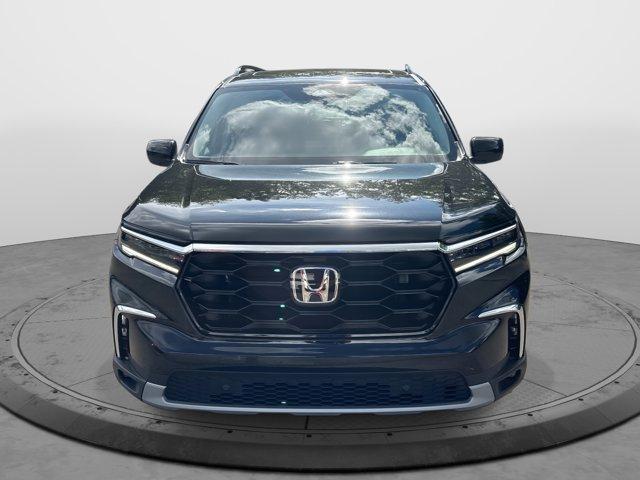 new 2025 Honda Pilot car, priced at $49,850