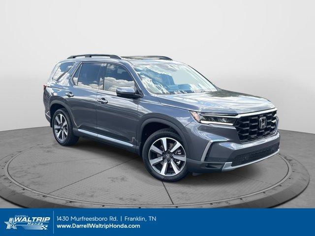 new 2025 Honda Pilot car, priced at $48,950
