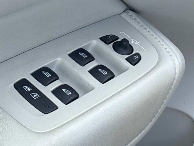 used 2023 Volvo XC60 car, priced at $41,927