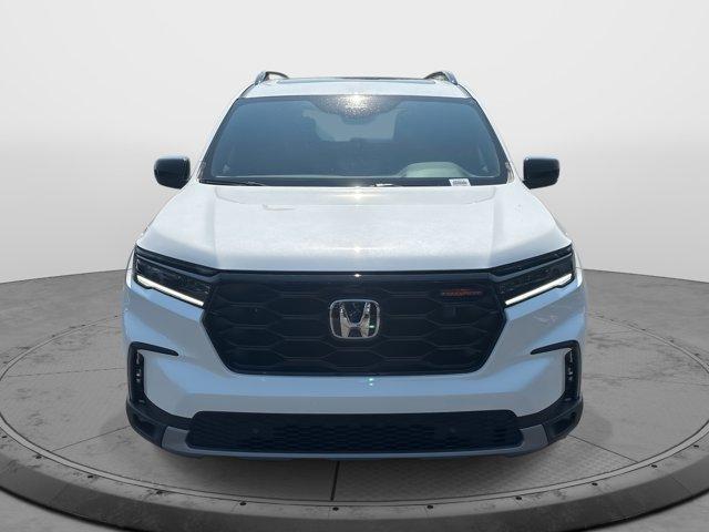 new 2025 Honda Pilot car, priced at $48,264