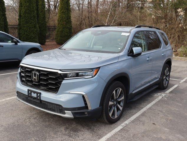 used 2025 Honda Pilot car, priced at $50,957