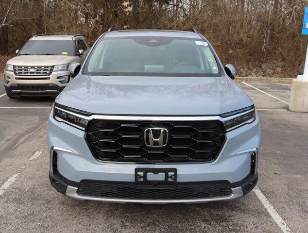 used 2025 Honda Pilot car, priced at $50,957