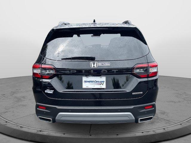 new 2025 Honda Pilot car, priced at $47,950