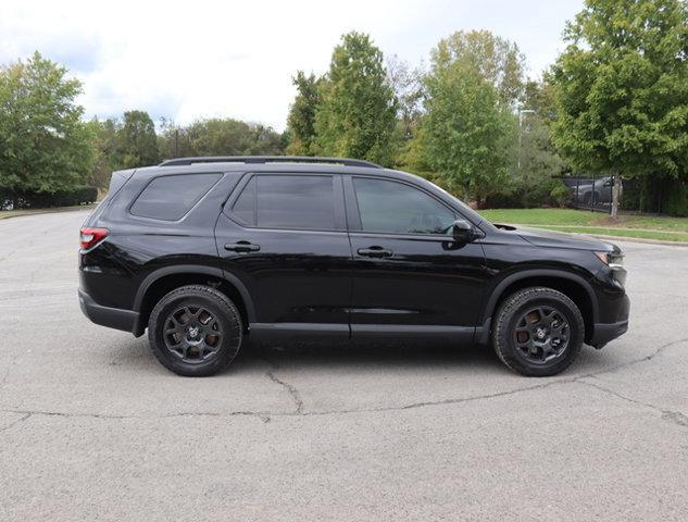 new 2025 Honda Pilot car, priced at $49,495