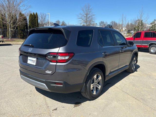 new 2025 Honda Pilot car, priced at $46,050