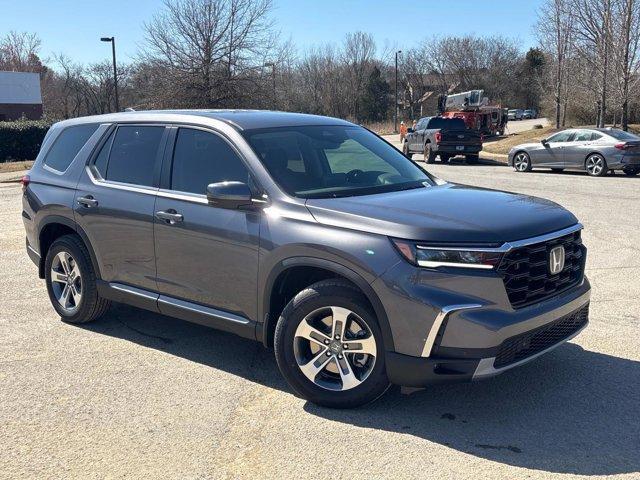 new 2025 Honda Pilot car, priced at $46,050