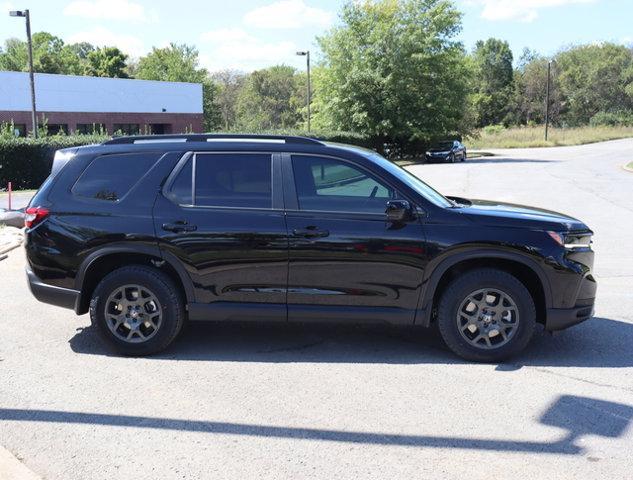 new 2025 Honda Pilot car, priced at $49,795