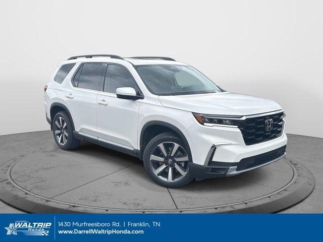 new 2025 Honda Pilot car, priced at $47,708
