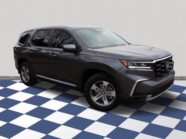 new 2025 Honda Pilot car, priced at $46,780