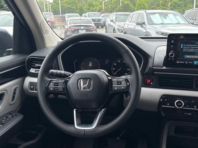 new 2025 Honda Pilot car, priced at $47,950