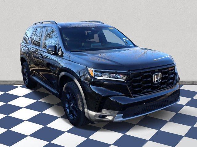 used 2023 Honda Pilot car, priced at $43,994