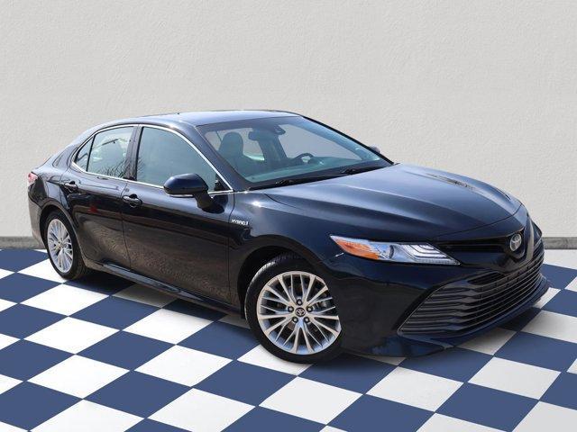 used 2020 Toyota Camry Hybrid car, priced at $28,730