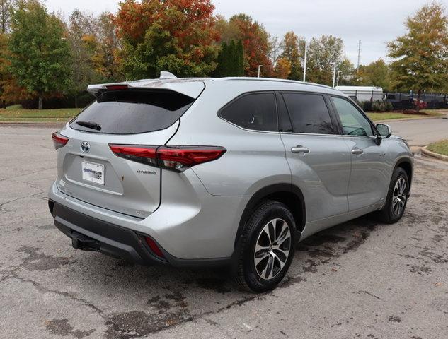 used 2020 Toyota Highlander Hybrid car, priced at $38,157