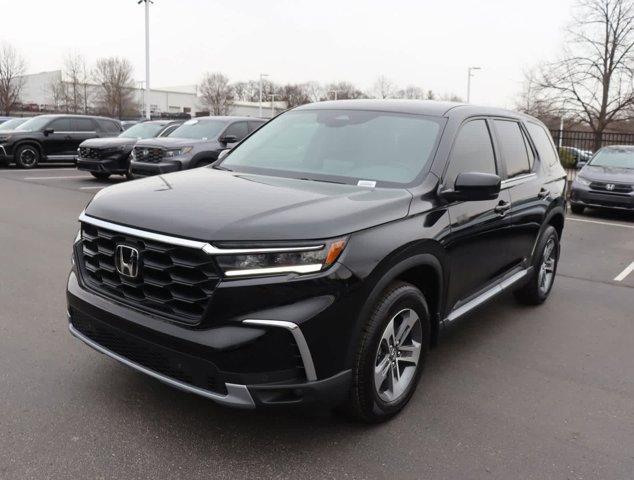 new 2025 Honda Pilot car, priced at $46,050