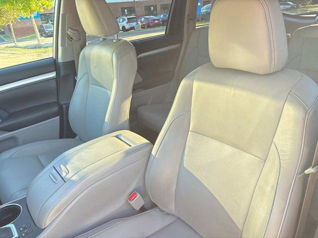 used 2018 Toyota Highlander car, priced at $24,999