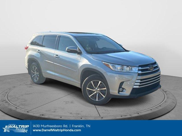 used 2018 Toyota Highlander car, priced at $24,999
