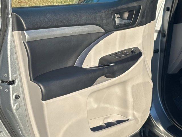 used 2018 Toyota Highlander car, priced at $24,999