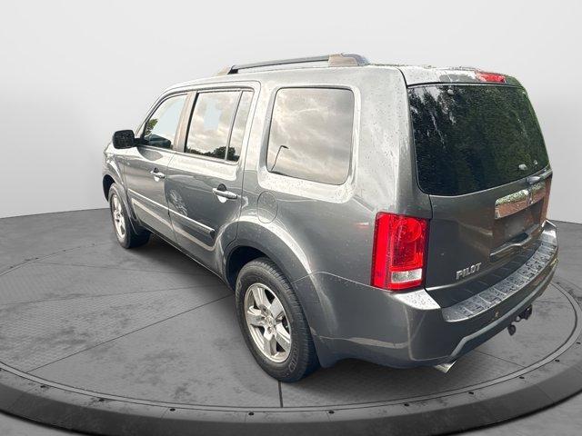 used 2011 Honda Pilot car, priced at $13,997