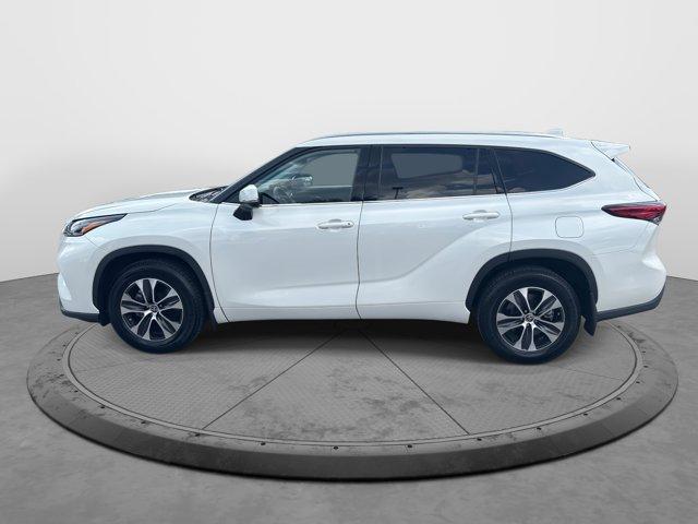 used 2021 Toyota Highlander car, priced at $37,983