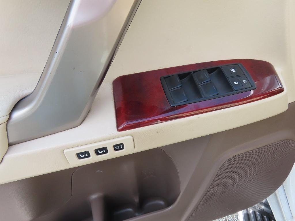 used 2012 Lexus GX 460 car, priced at $18,500