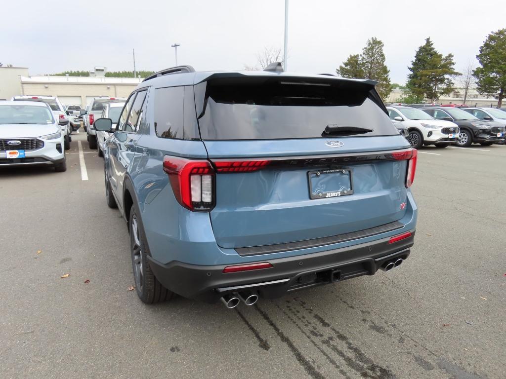 new 2025 Ford Explorer car, priced at $55,645