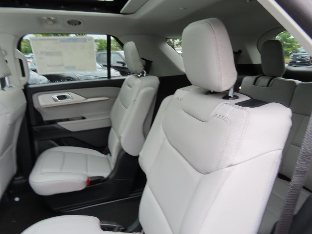 new 2025 Ford Explorer car, priced at $43,847