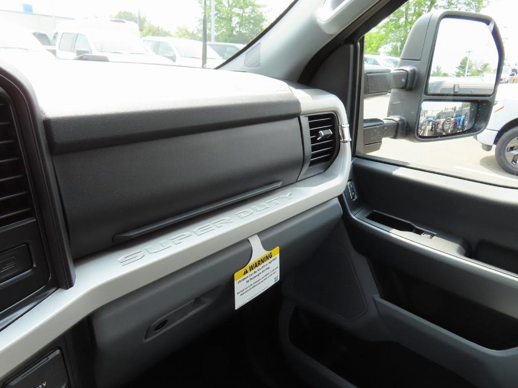 new 2025 Ford F-250 car, priced at $54,808