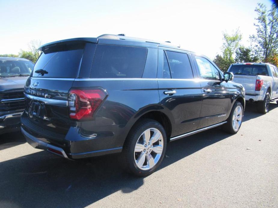 new 2024 Ford Expedition car, priced at $77,128