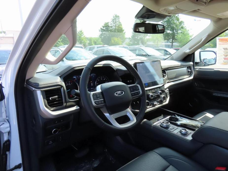 new 2024 Ford Expedition car, priced at $61,376