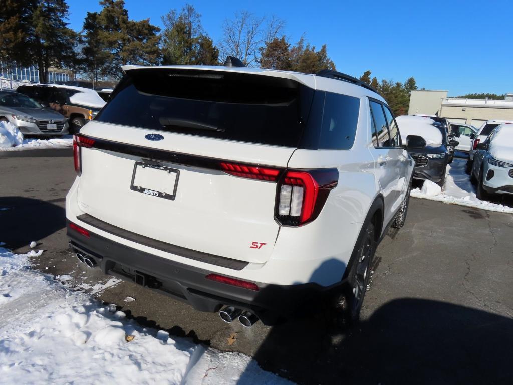 new 2025 Ford Explorer car, priced at $52,924