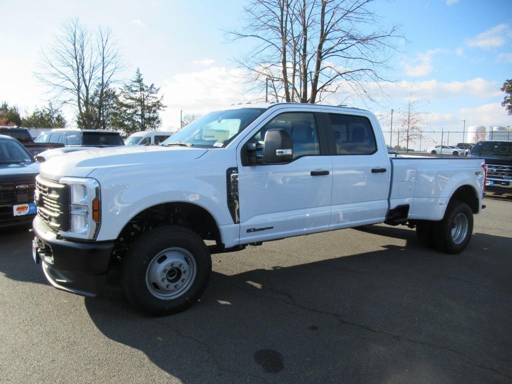 new 2024 Ford F-350 car, priced at $66,355