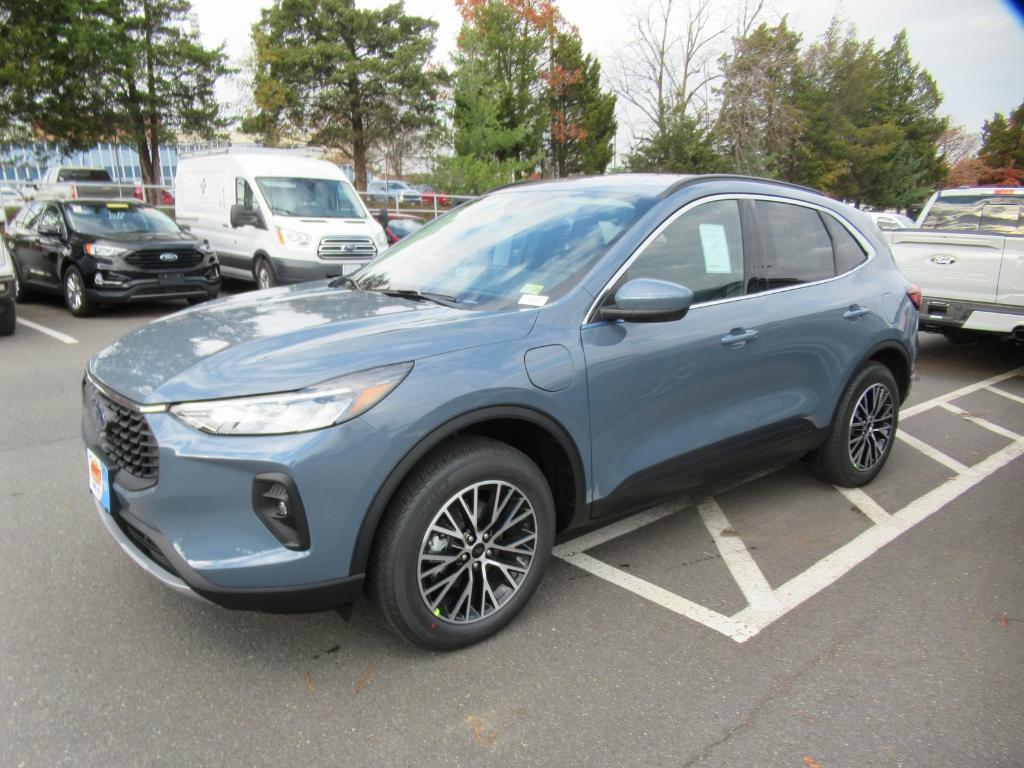 new 2025 Ford Escape car, priced at $34,905