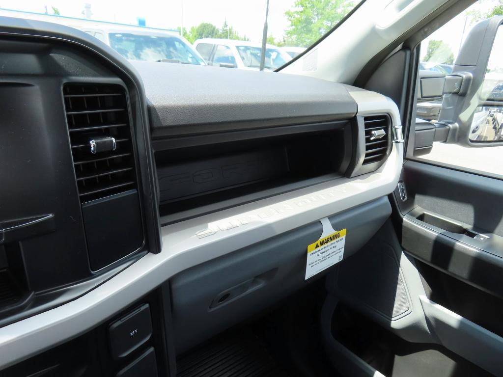 new 2025 Ford F-250 car, priced at $46,608