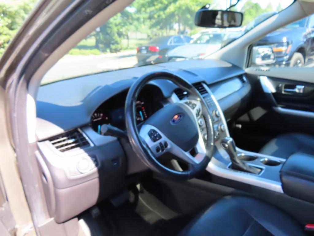 used 2012 Ford Edge car, priced at $5,800