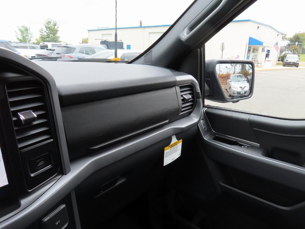 new 2025 Ford F-150 car, priced at $52,227