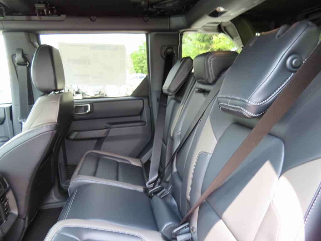 new 2025 Ford Bronco car, priced at $51,960