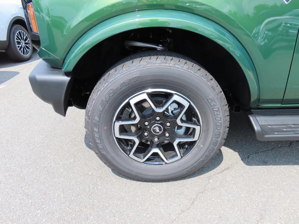 new 2025 Ford Bronco car, priced at $51,960