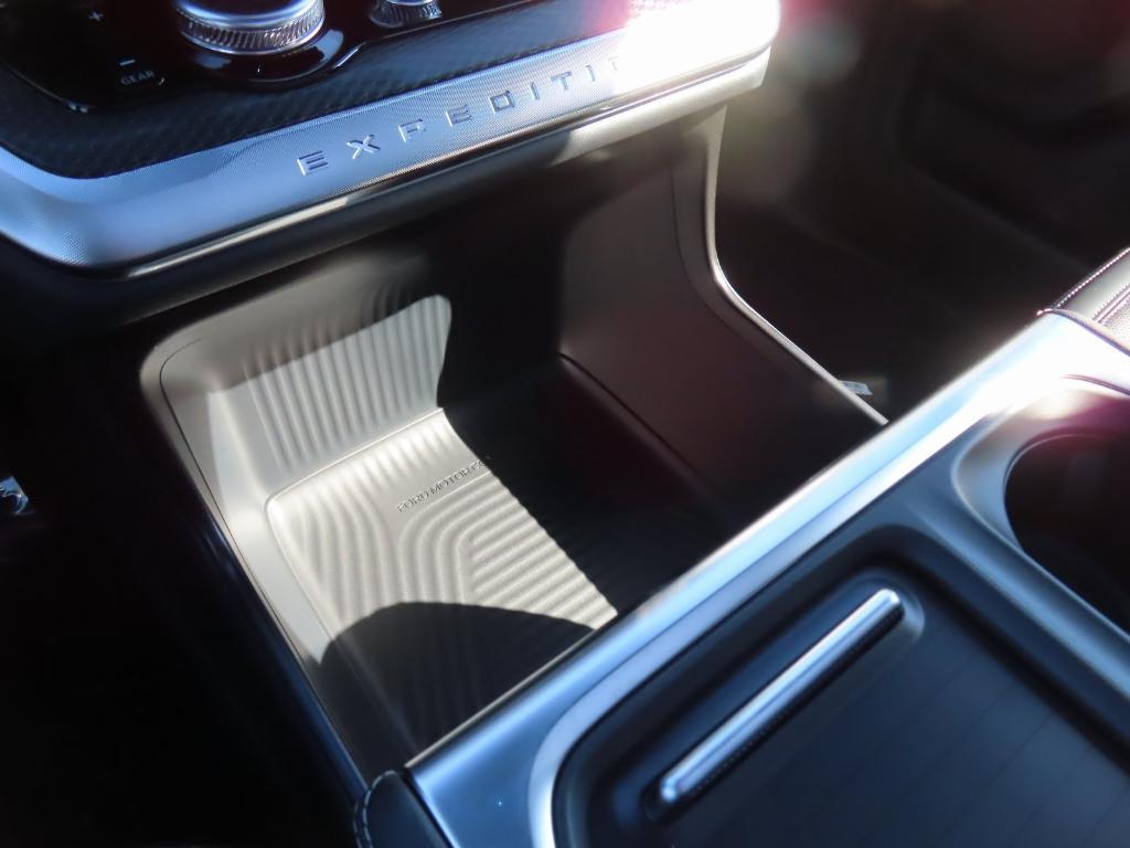 new 2025 Ford Expedition Max car, priced at $83,955