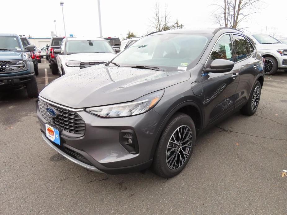 new 2025 Ford Escape car, priced at $33,905