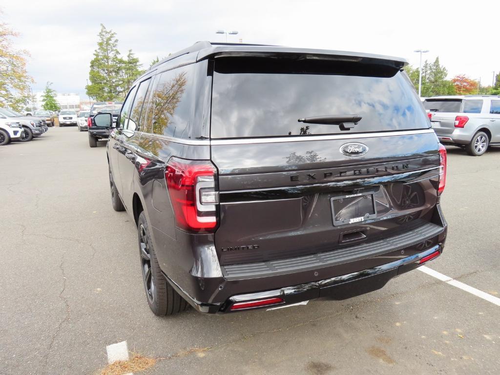 new 2024 Ford Expedition car, priced at $69,122