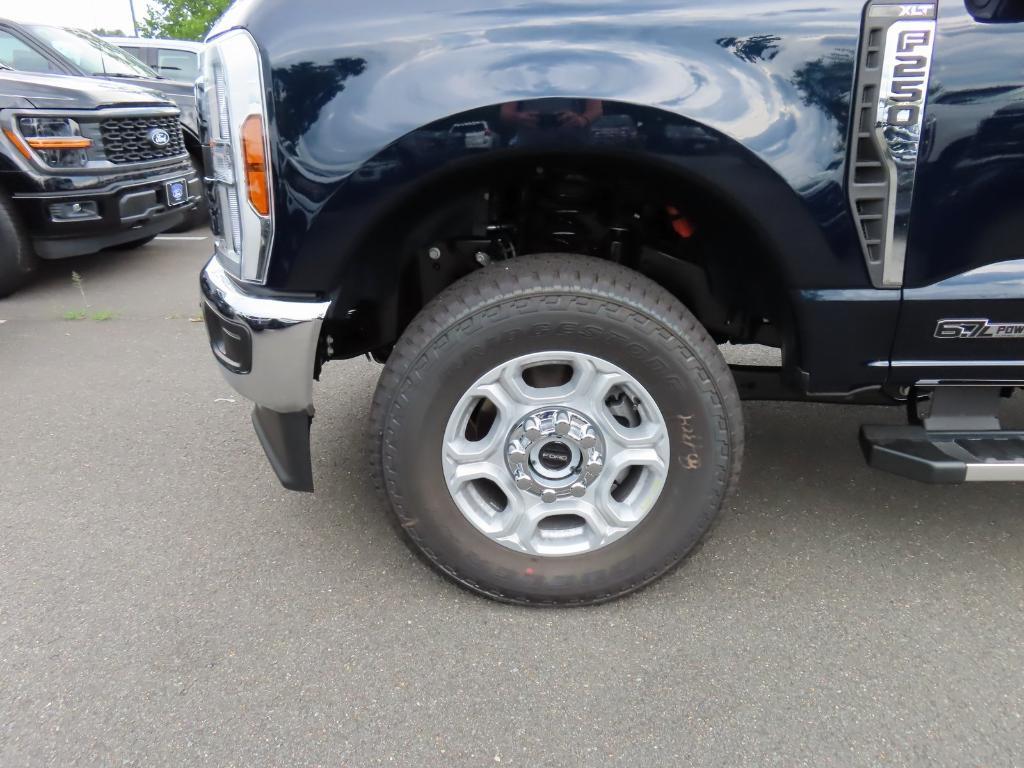 new 2025 Ford F-250 car, priced at $66,478