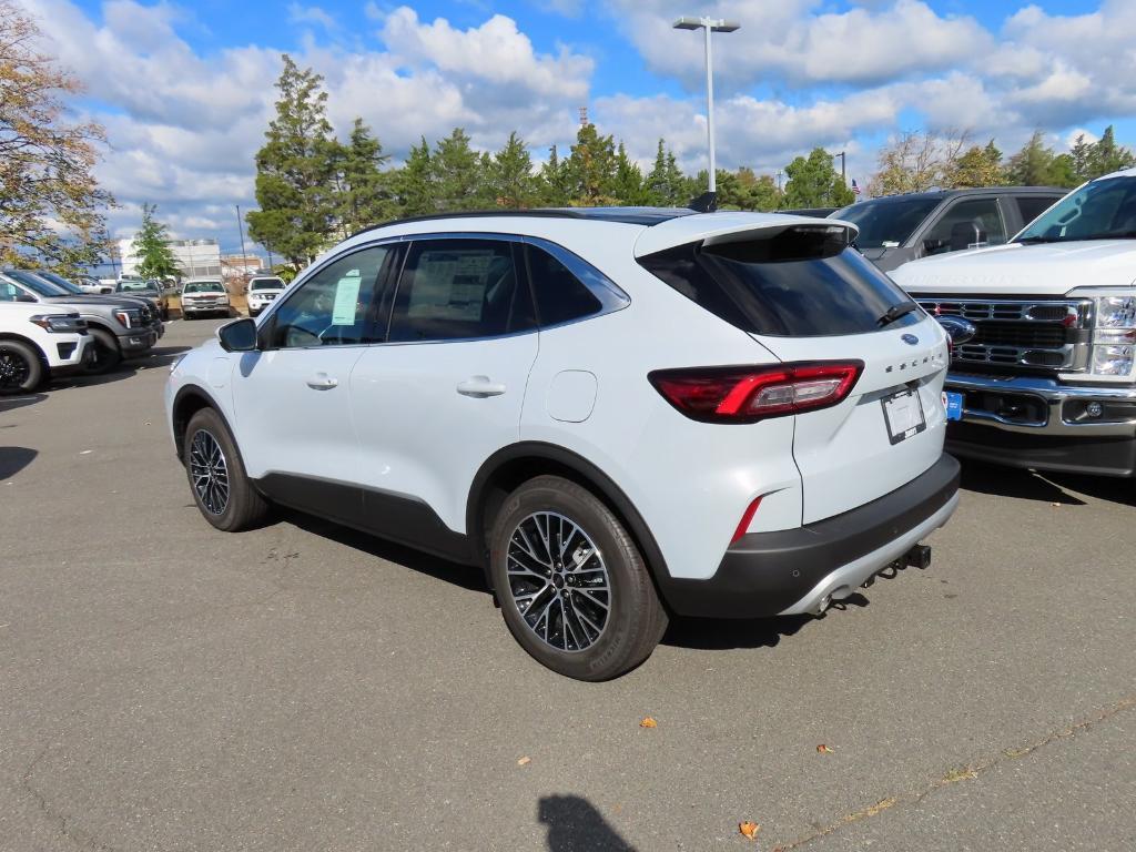 new 2025 Ford Escape car, priced at $41,284