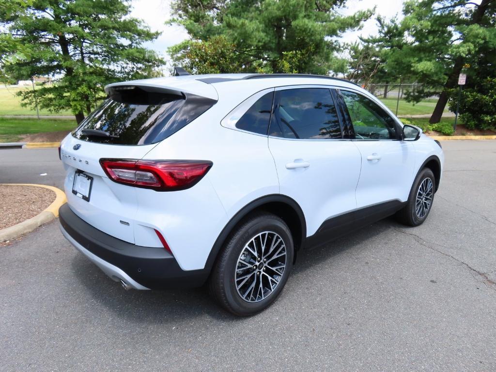 new 2025 Ford Escape car, priced at $28,968